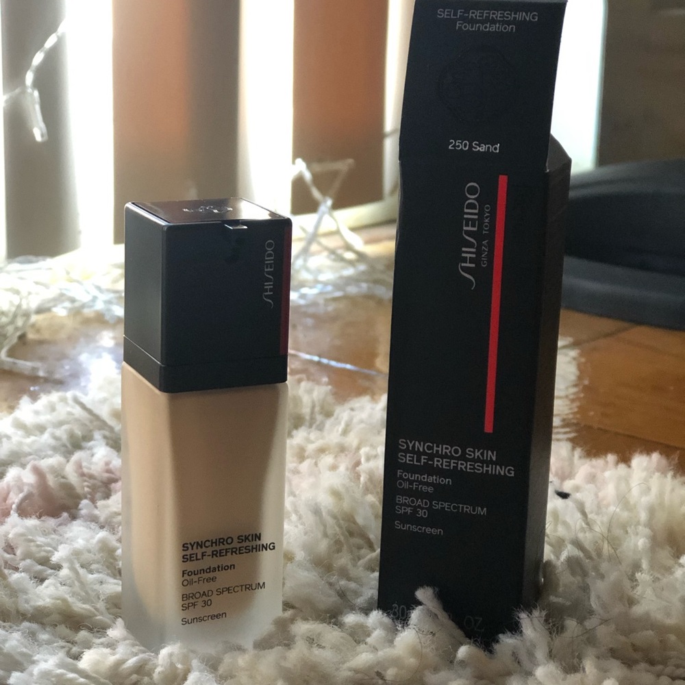 Shiseido synchro skin oil free spf 30 foundation